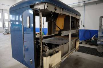 Werre Peterbilt 379 Bunk panels removed