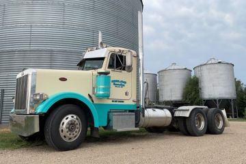 Miles-379-Peterbilt